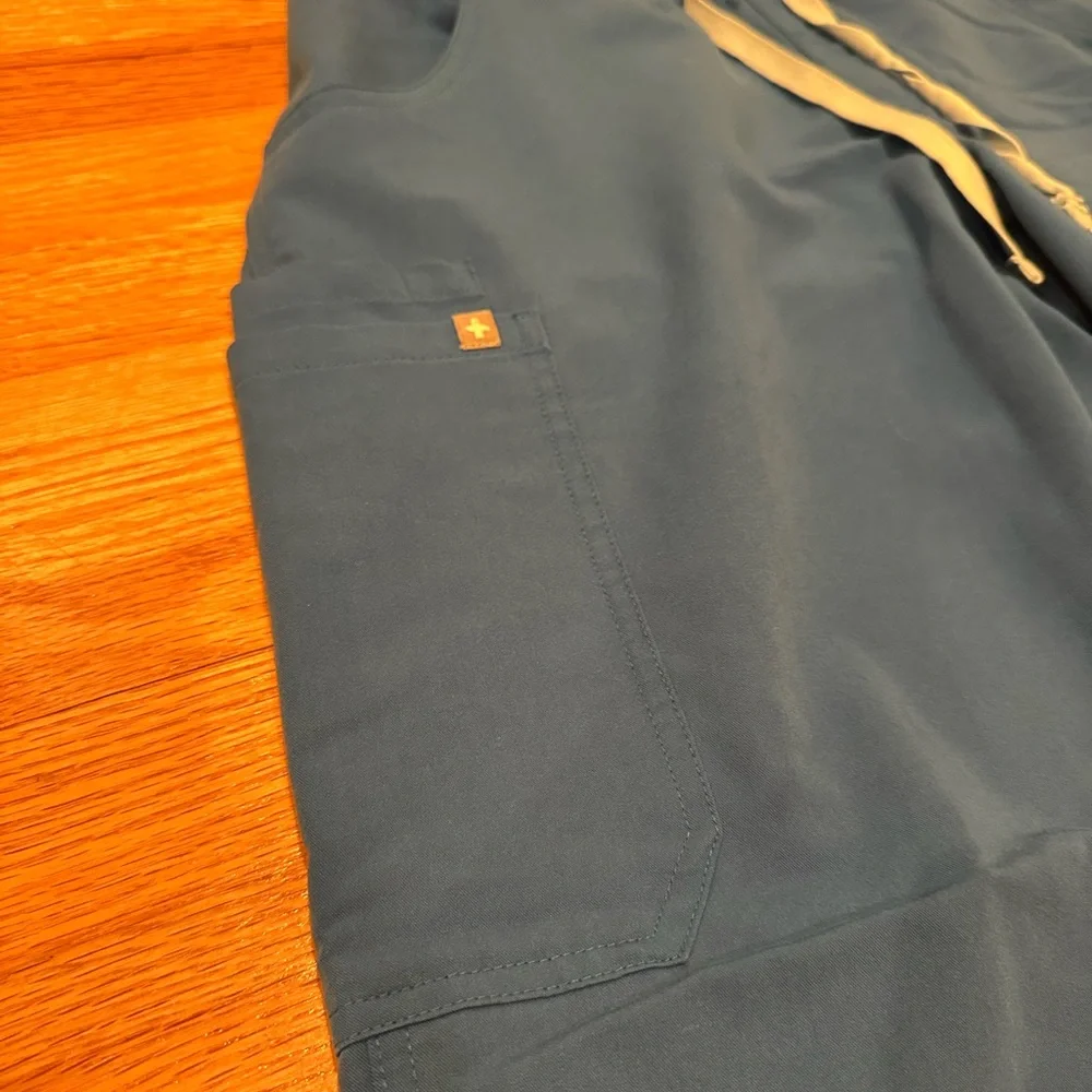 Women’s Figs Blue Kade Scrub Pant - Picture 2 of 5